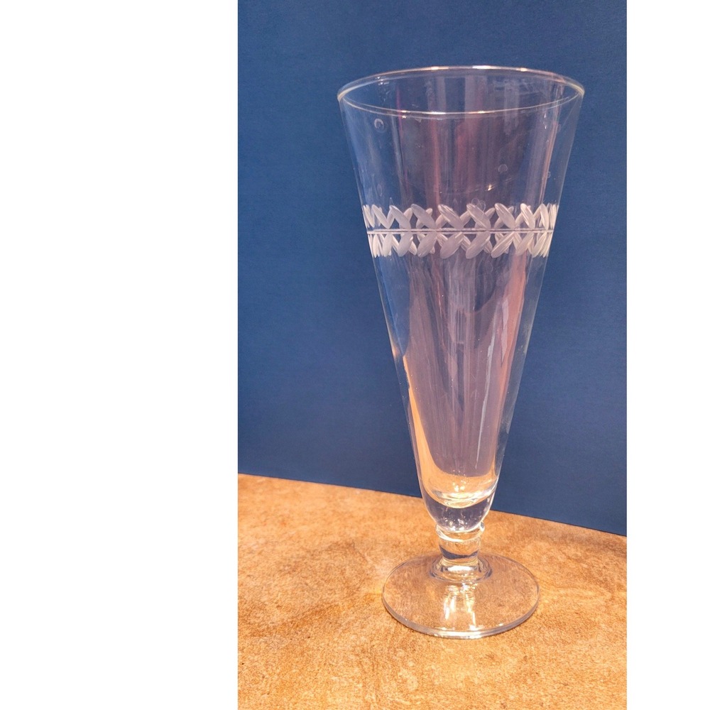 Laurel Anchor Hocking Vintage Etched Laurel Leaf Clear Footed Pilsner Beer Glass
